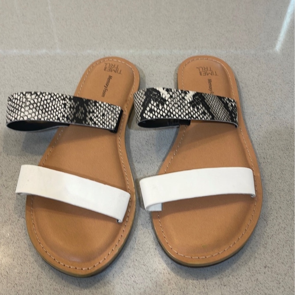 Time and Tru Sandals
